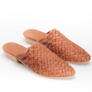 St. Agni Paris woven leather slippers, size 41